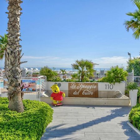 Hotel Nancy Riccione Buitenkant foto