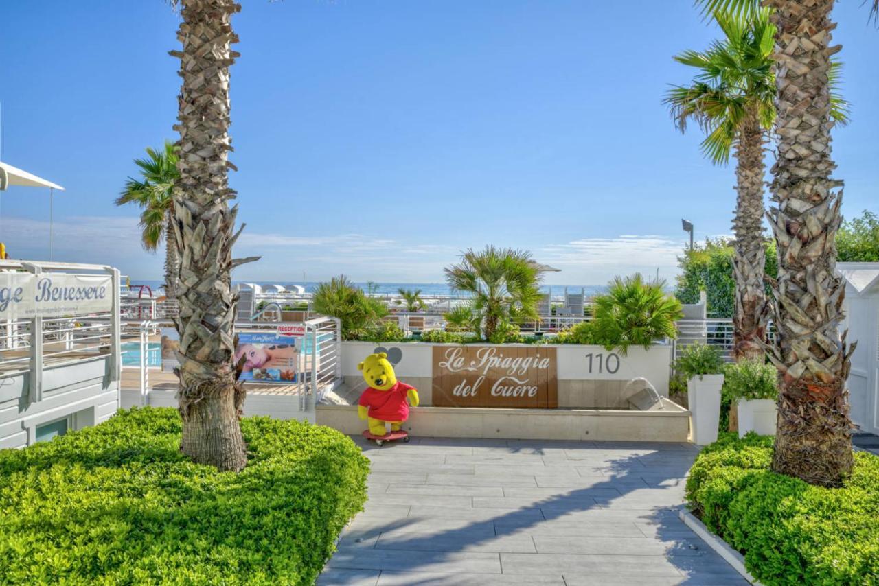 Hotel Nancy Riccione Buitenkant foto