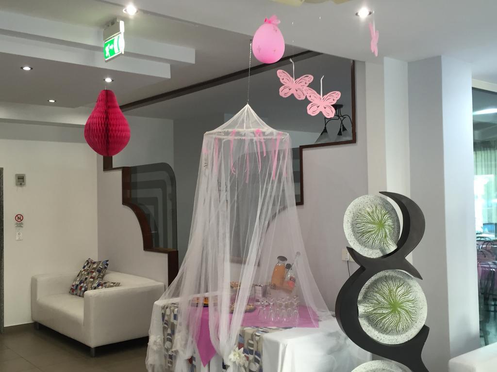 Hotel Nancy Riccione Buitenkant foto