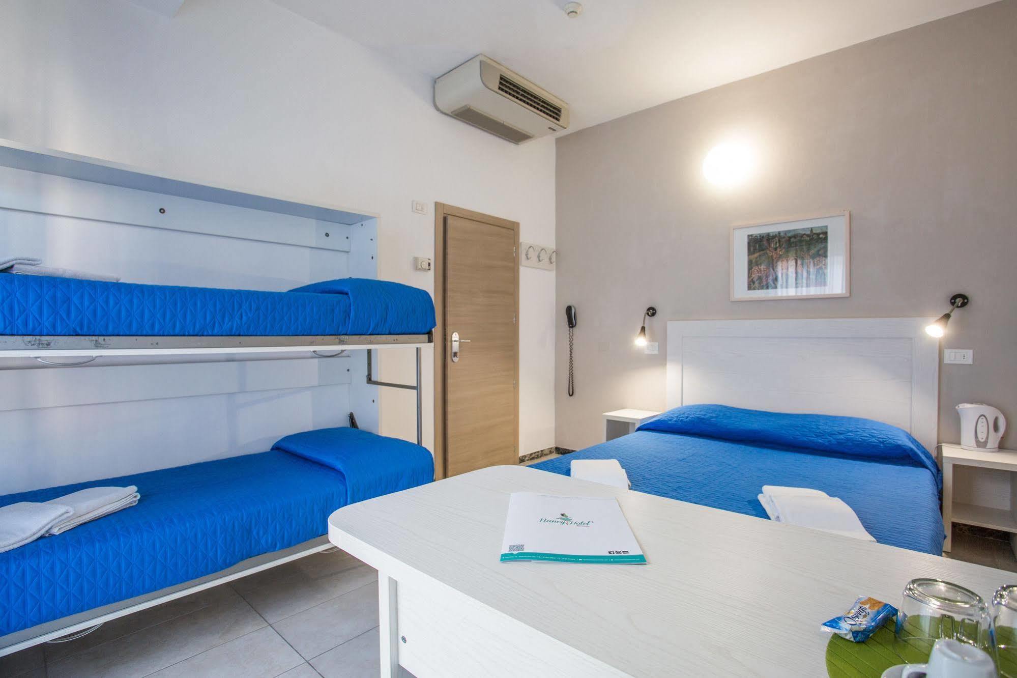 Hotel Nancy Riccione Buitenkant foto