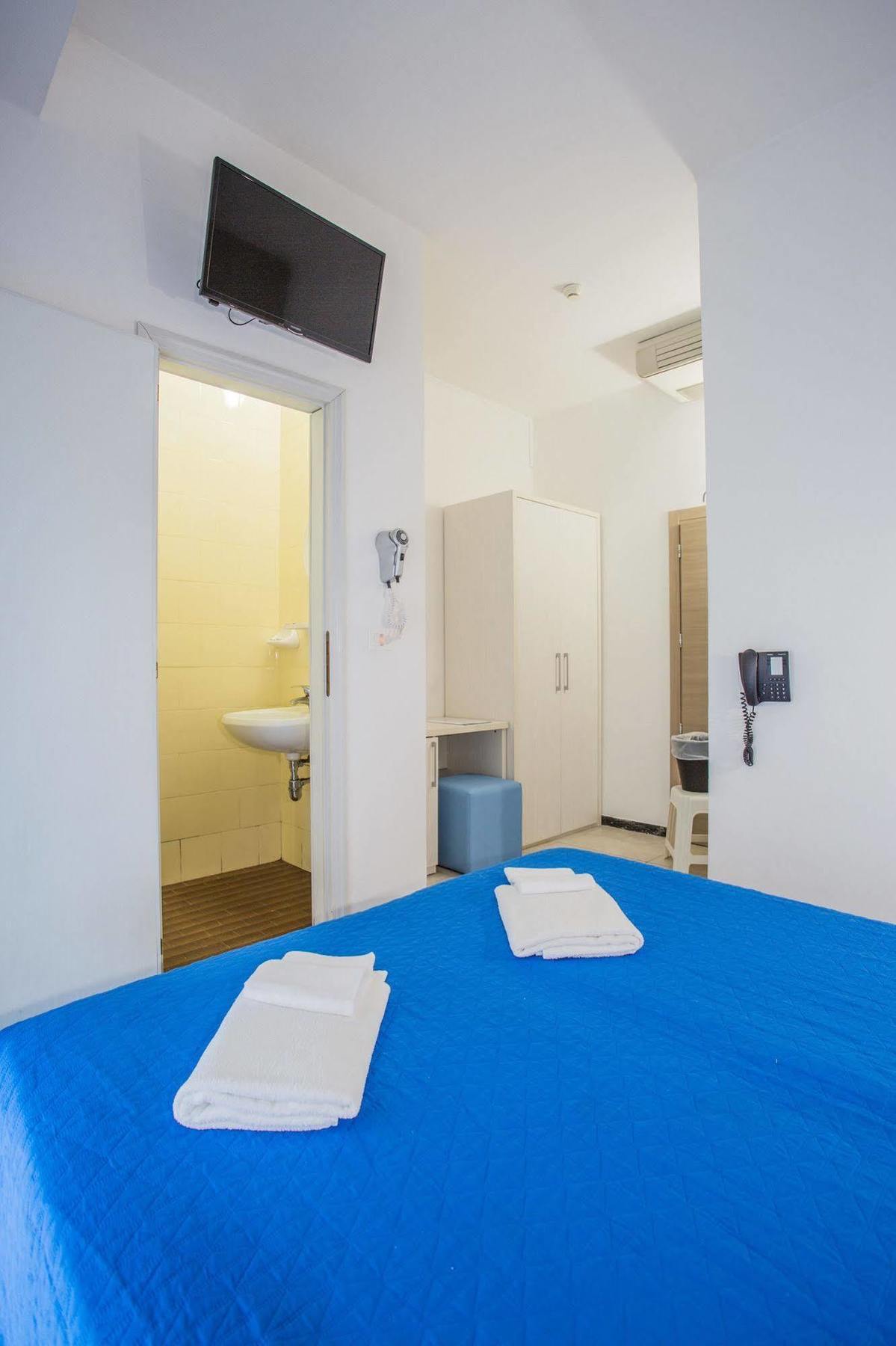 Hotel Nancy Riccione Buitenkant foto